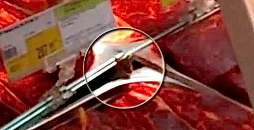 Et reyonundaki fare kameraya yakalandı...